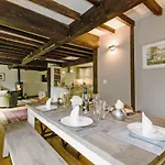 The Old Mill Nyaraló